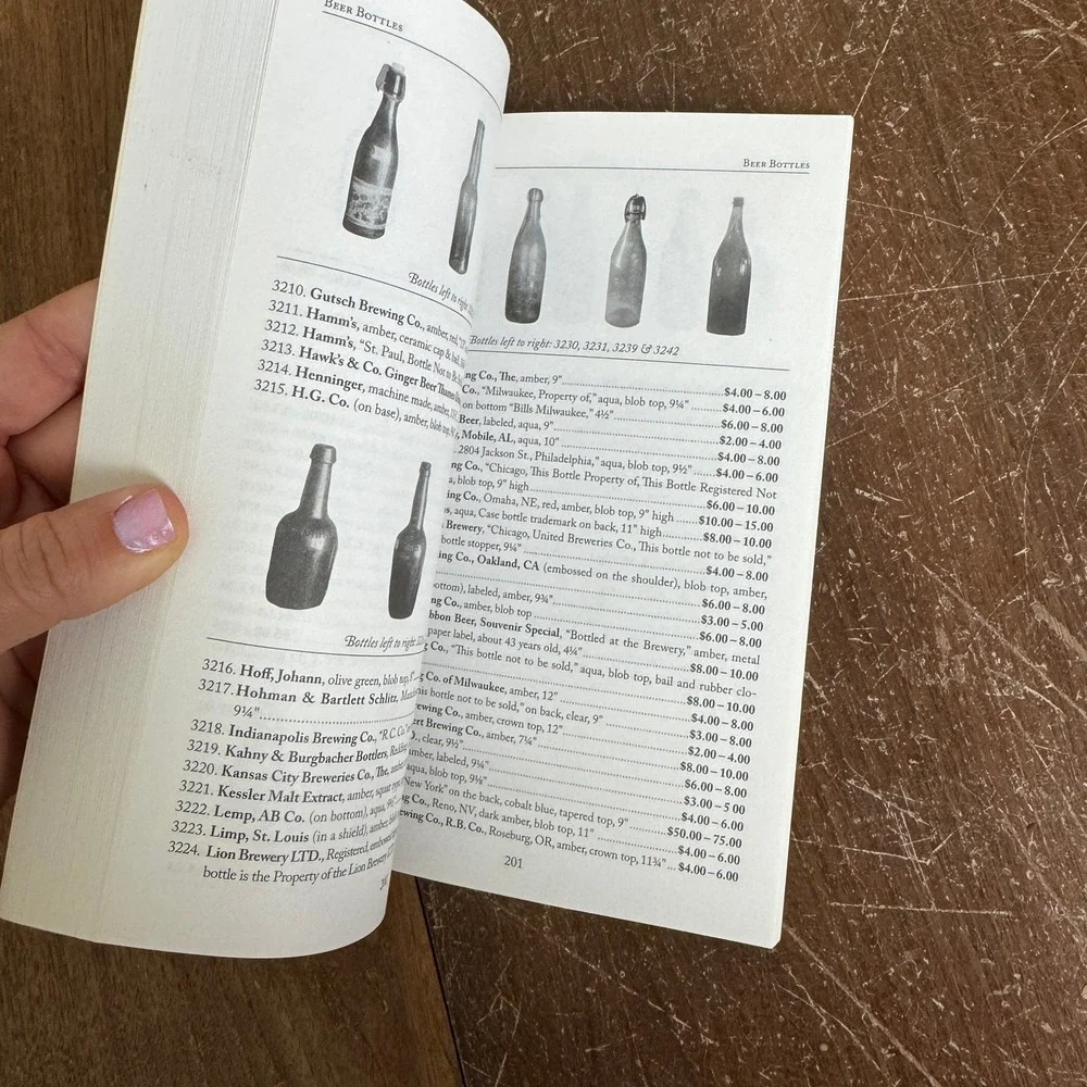 Bottle‎ Pricing Guide Hugh Cleveland 2000 Values Identification paperback book